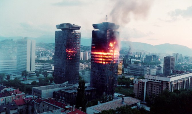 Siege of Sarajevo-photo by Georges Gobet-AFP Photo (Source Avax News)